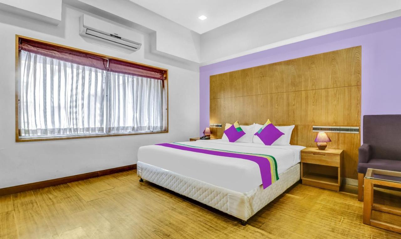 Medora Hotel Kóžikkót Exteriér fotografie