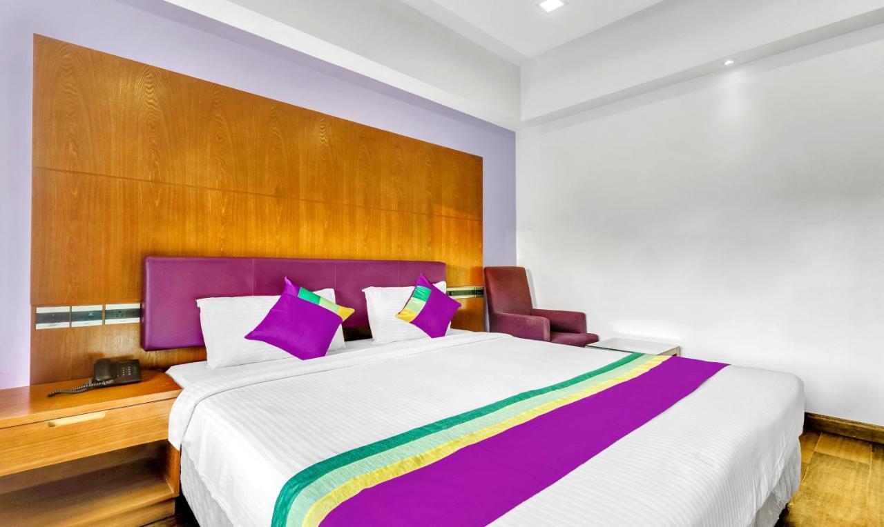 Medora Hotel Kóžikkót Exteriér fotografie